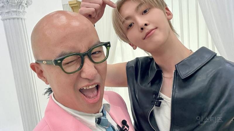 차은우가 떠나기 전 홍석천한테 준 보석 .jpgif | 인스티즈