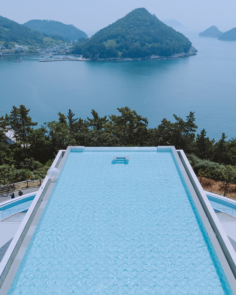 뷰 맛집인 것 같은 남해 쏠비치 인피니티풀.jpg | 인스티즈