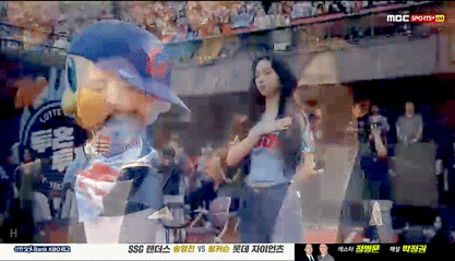 다시보는 에스파 카리나 시구.gif | 인스티즈