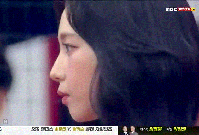 다시보는 에스파 카리나 시구.gif | 인스티즈