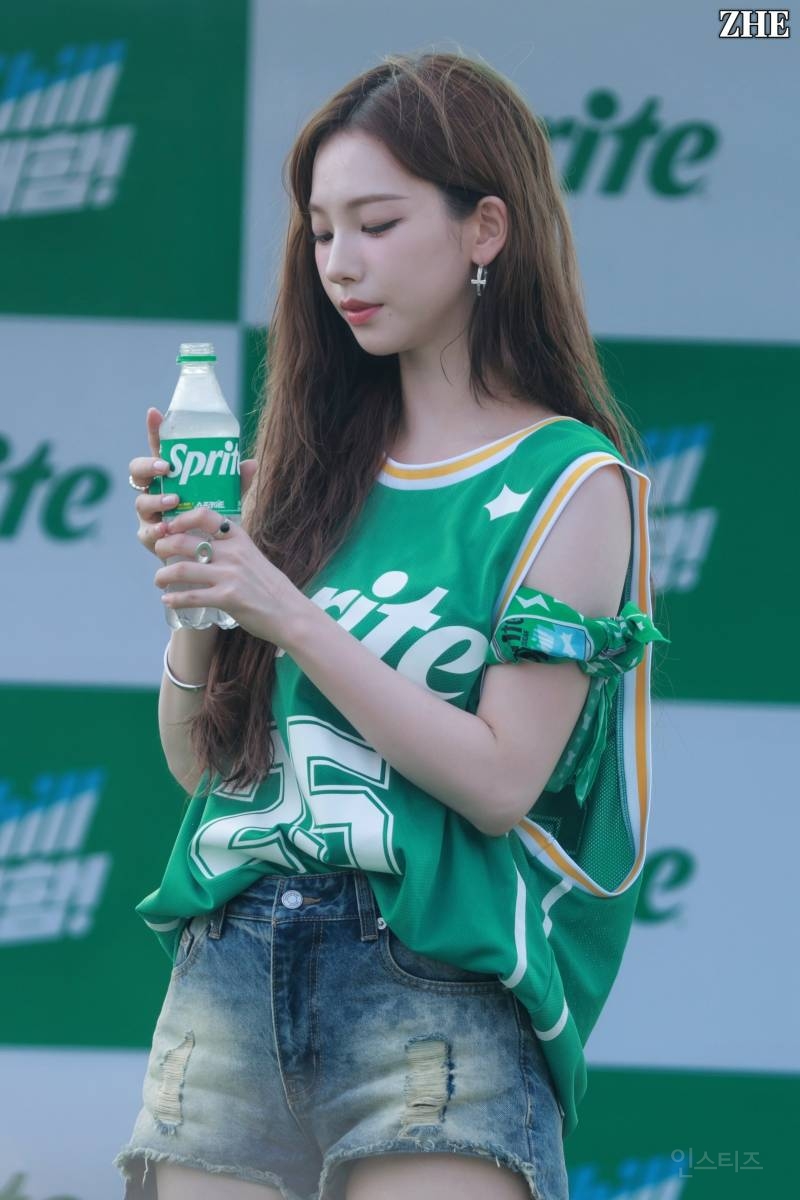 다시보는 솔로 카리나 워터밤 고화질jpg | 인스티즈