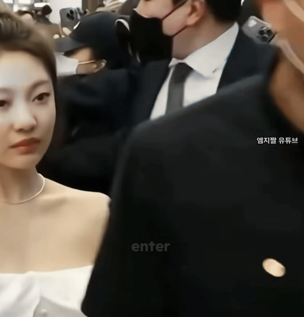 출퇴근길 뺨치는 에스파 공항 현장gif | 인스티즈