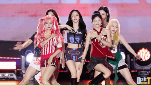 멤버들 중 신곡 안무가 젤 찰떡이라는 이지 .gif | 인스티즈