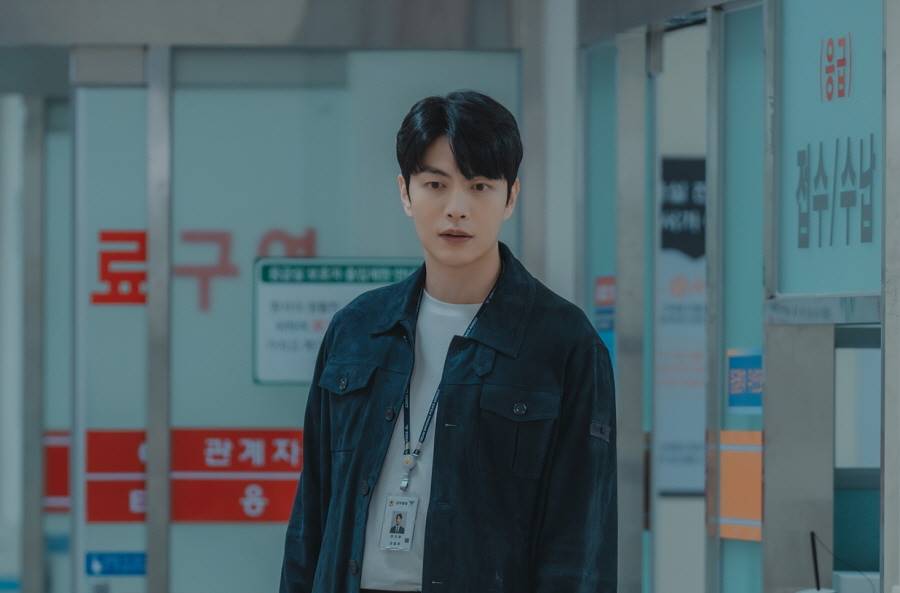 [정보/소식] '메리 킬즈 피플' 이보영-이민기, 아련한 키스 그 후…이제는 적대관계 | 인스티즈