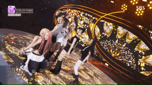 고자극이라는 여돌 페어안무 .gif | 인스티즈