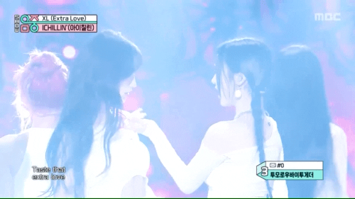 고자극이라는 여돌 페어안무 .gif | 인스티즈