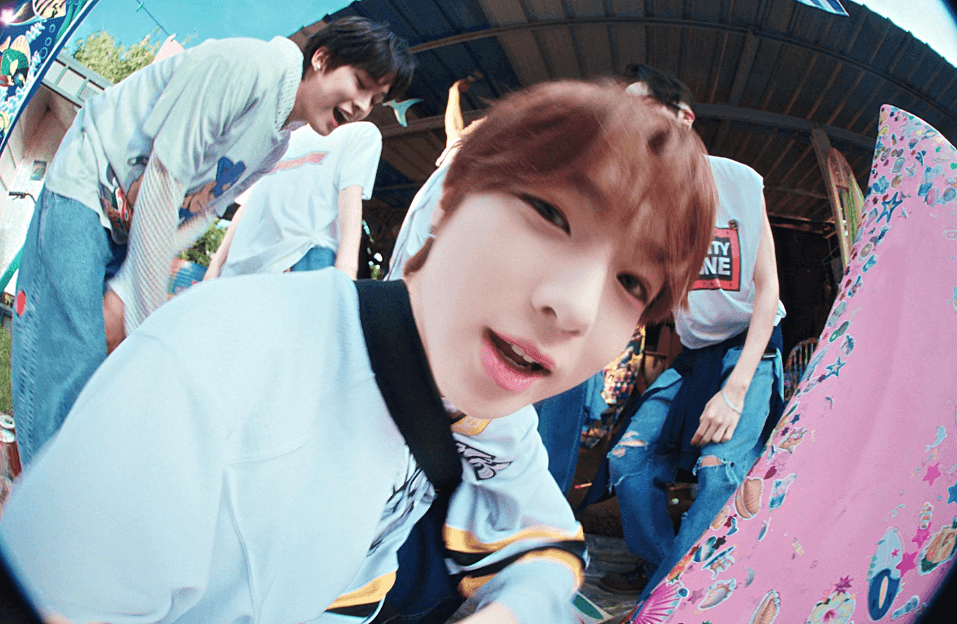 위시 뮤비에 저거 찐이냐는 소리 나왔다는 장면 | 인스티즈