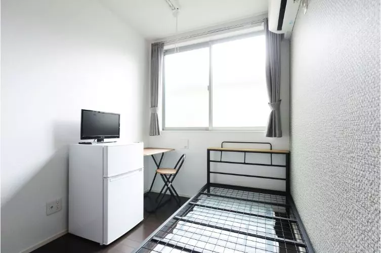 [잡담] 난 200만원도 못 버는데 이런 개작은 쉐하에서 월세 62만원 주고 사는데... | 인스티즈