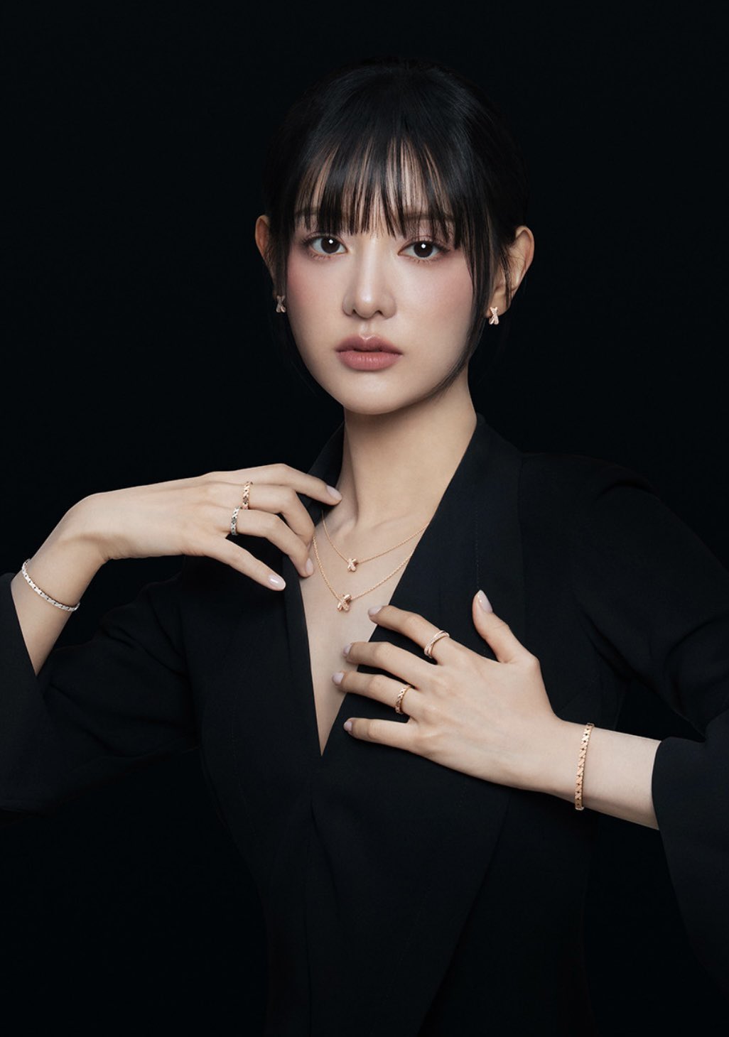 배우 김지원 스톤헨지 25년 가을 컬렉션 화보.jpg | 인스티즈