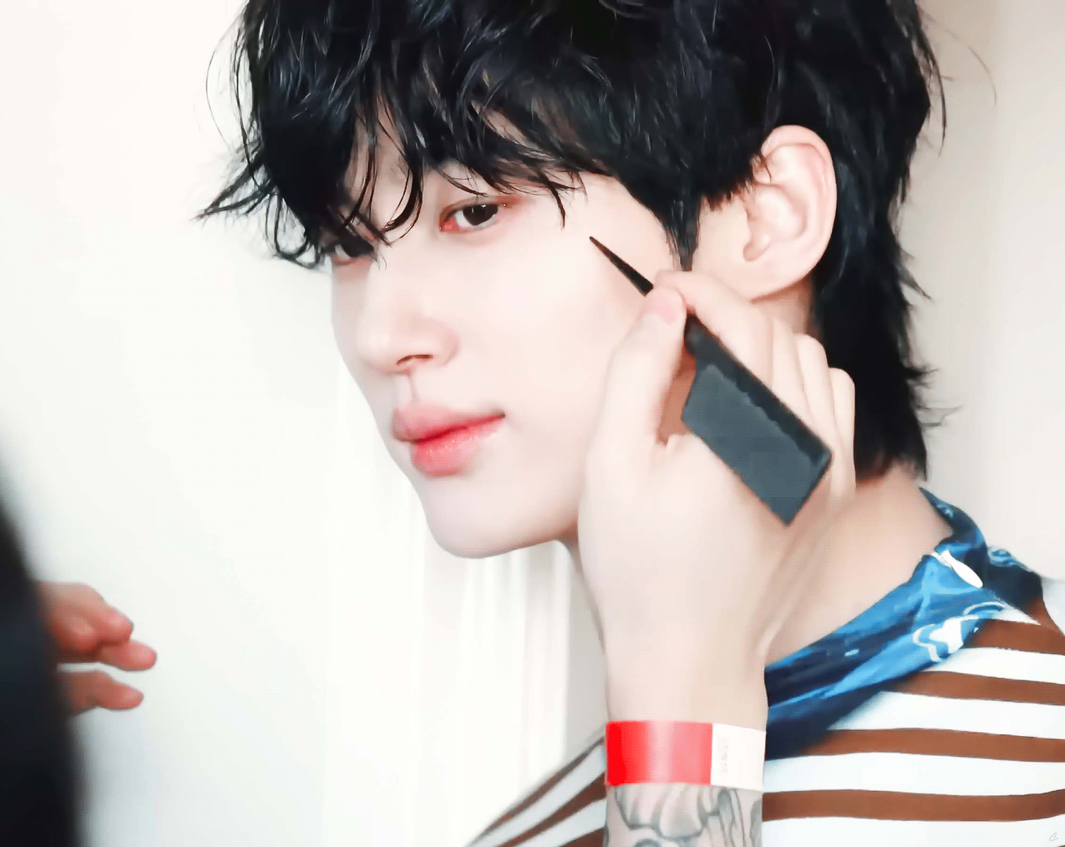 [잡담] 변우석 피부봐 진짜.... | 인스티즈