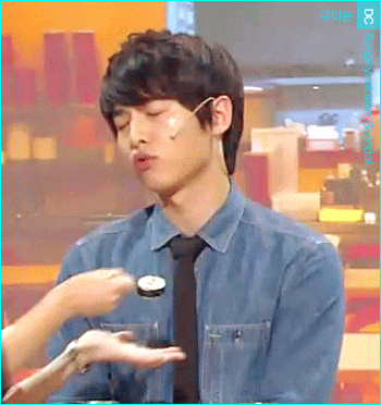 [잡담] 갠적으로 개콘 송중기도 ㄹㅈㄷ 필모에 추가해야한다고 봄ㅋㅋ | 인스티즈