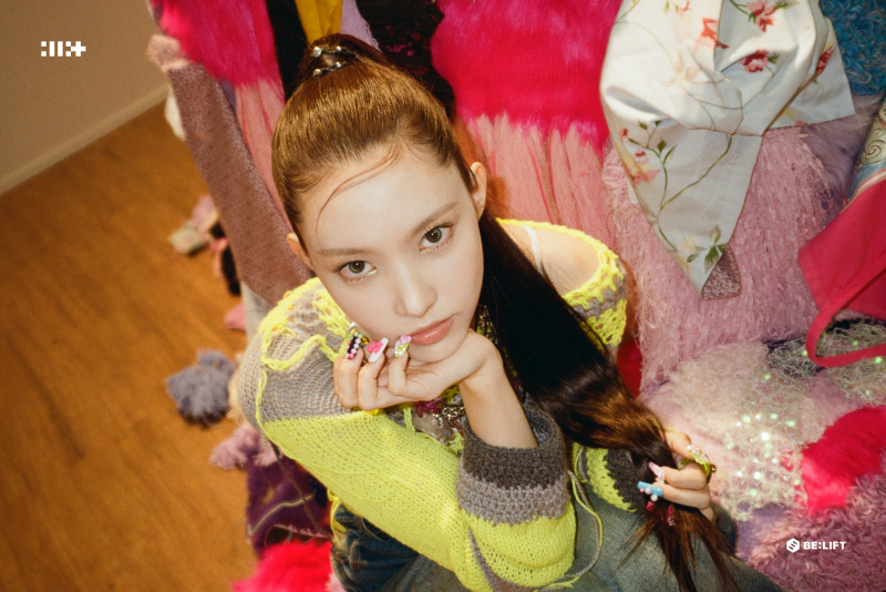 내가 대신 옆태 보험 들어주고 싶은 아일릿 윤아.jpg | 인스티즈