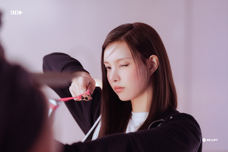 내가 대신 옆태 보험 들어주고 싶은 아일릿 윤아.jpg | 인스티즈