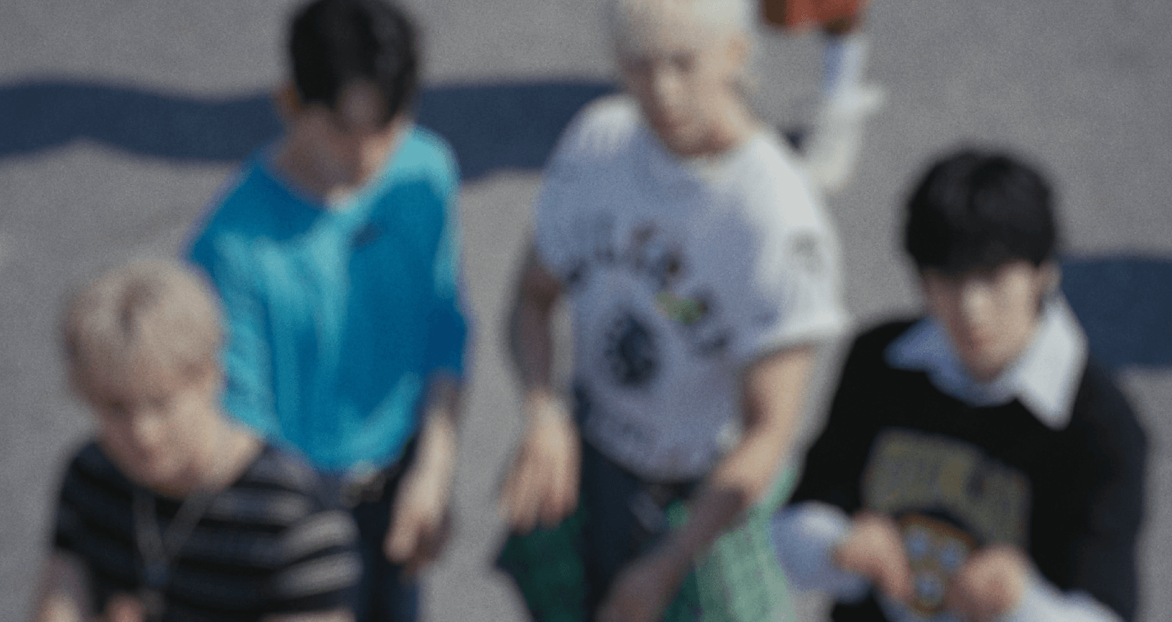 여전히 현역이라고 보여주는 16년차 남돌 신곡.gif | 인스티즈