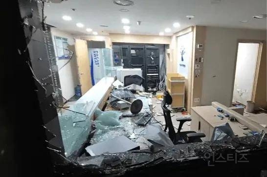 어쩌다 서부지법에 들어간 순한 양같은 사람들이 한짓 | 인스티즈