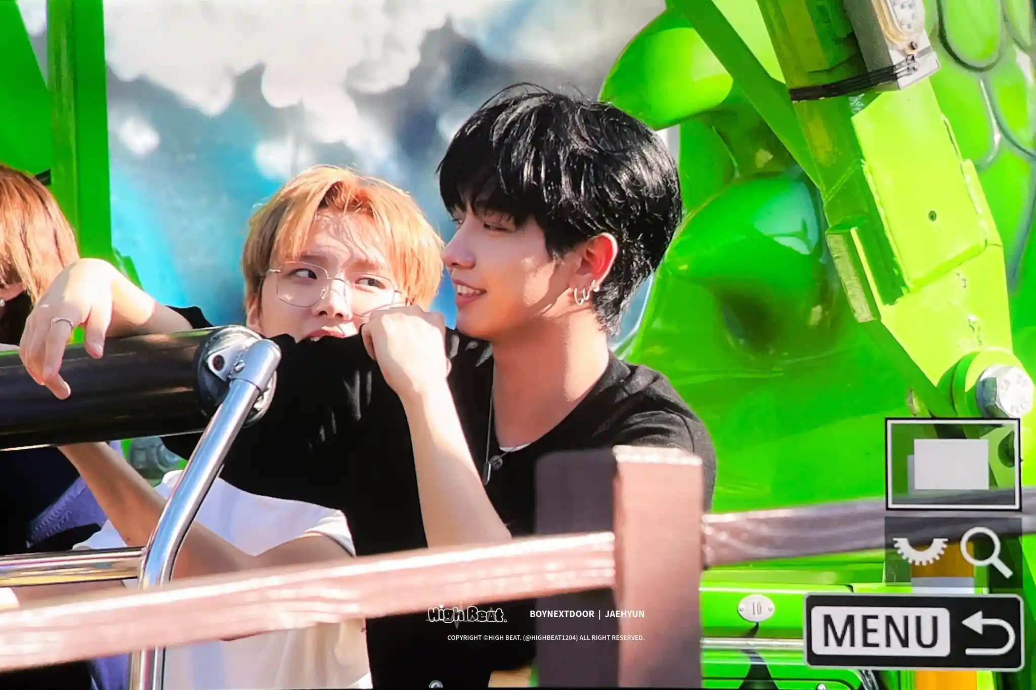 명재현 명왼 명른 프리뷰 (70) webp + 셀카 (3) webp + 링멍링 덍운덍 덍성덍 투샷 총 (7) webp 공유 | 인스티즈