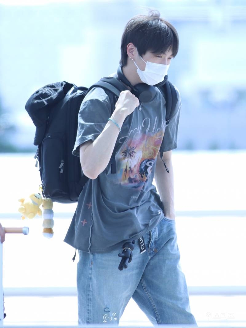 오늘 출국하는 강다니엘 | 인스티즈