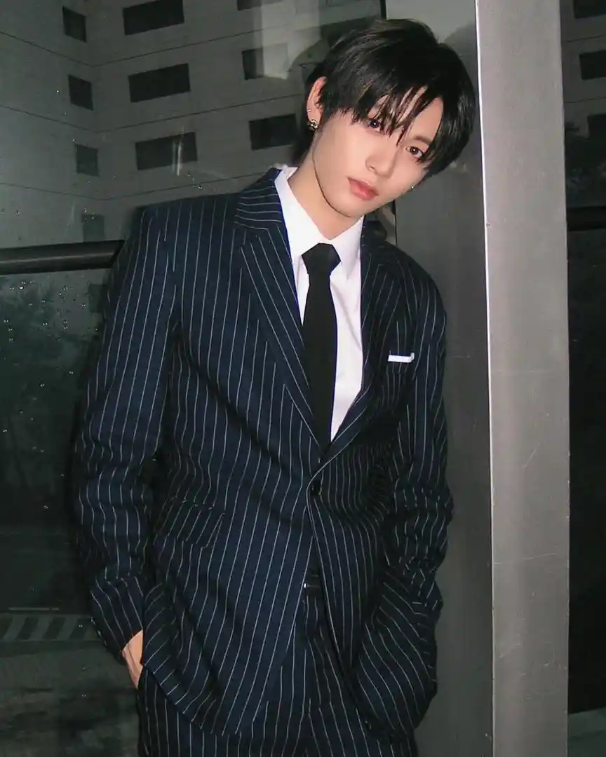 박성호 한태산 정장 남찍사 호왼 호른 탯왼 탯른 (12) webp 공유 + 한태산 라방 캡처 소량 | 인스티즈