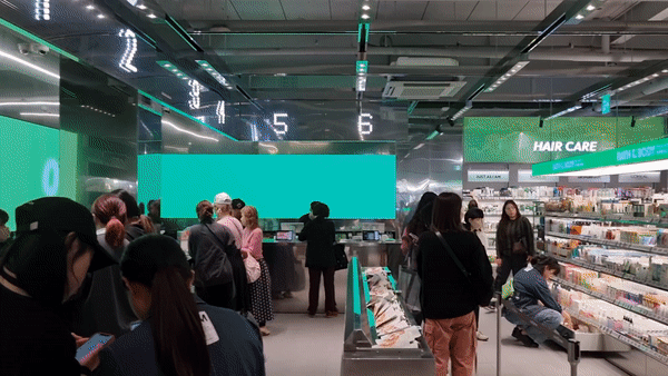 국내에서 최대규모라는 올리브영 매장.jpgif | 인스티즈