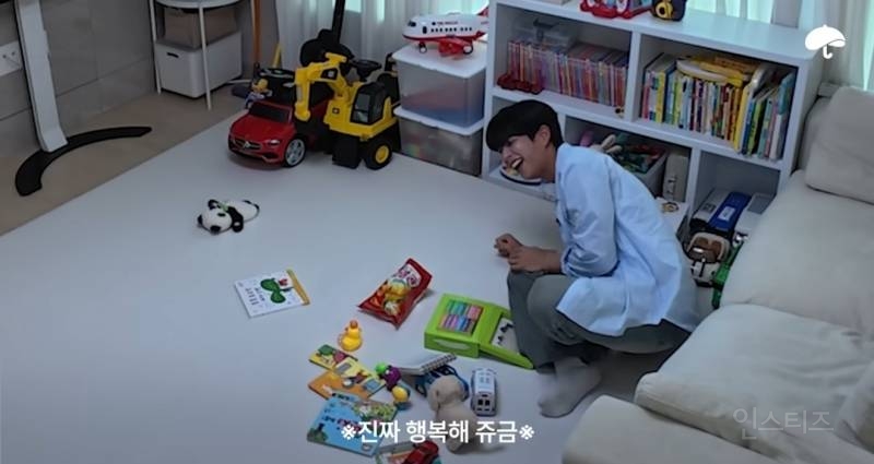 아기앞에서 삼촌미 뿜뿜 보여주면 생기는일.jpg | 인스티즈