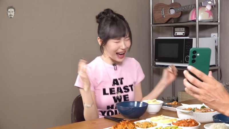 <Tell me> 자켓 사진 보고 경기 일으키는 오늘자 선미ㅋㅋㅋ | 인스티즈