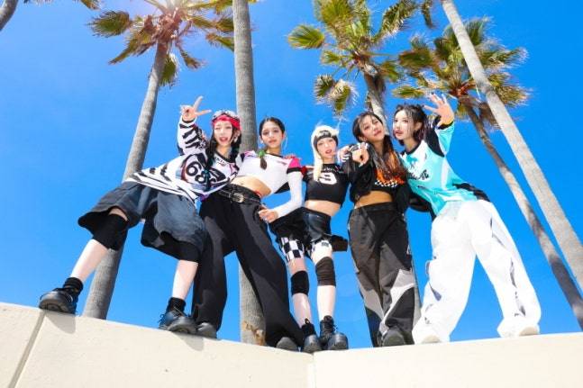 엑신, 새 싱글 'RRRUN' DAY 버전 포토 공개…자유분방 매력 눈길 | 인스티즈