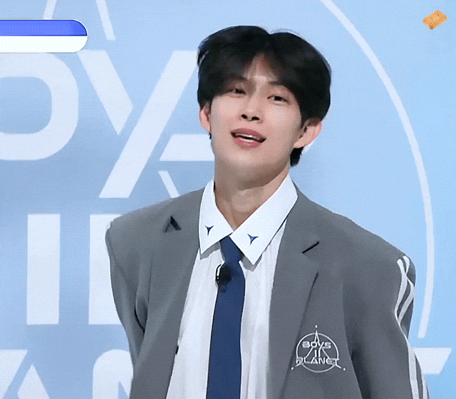 팬들 사이 메이크업vs생얼로 얼굴 취향 갈리는 보2플 연습생 | 인스티즈