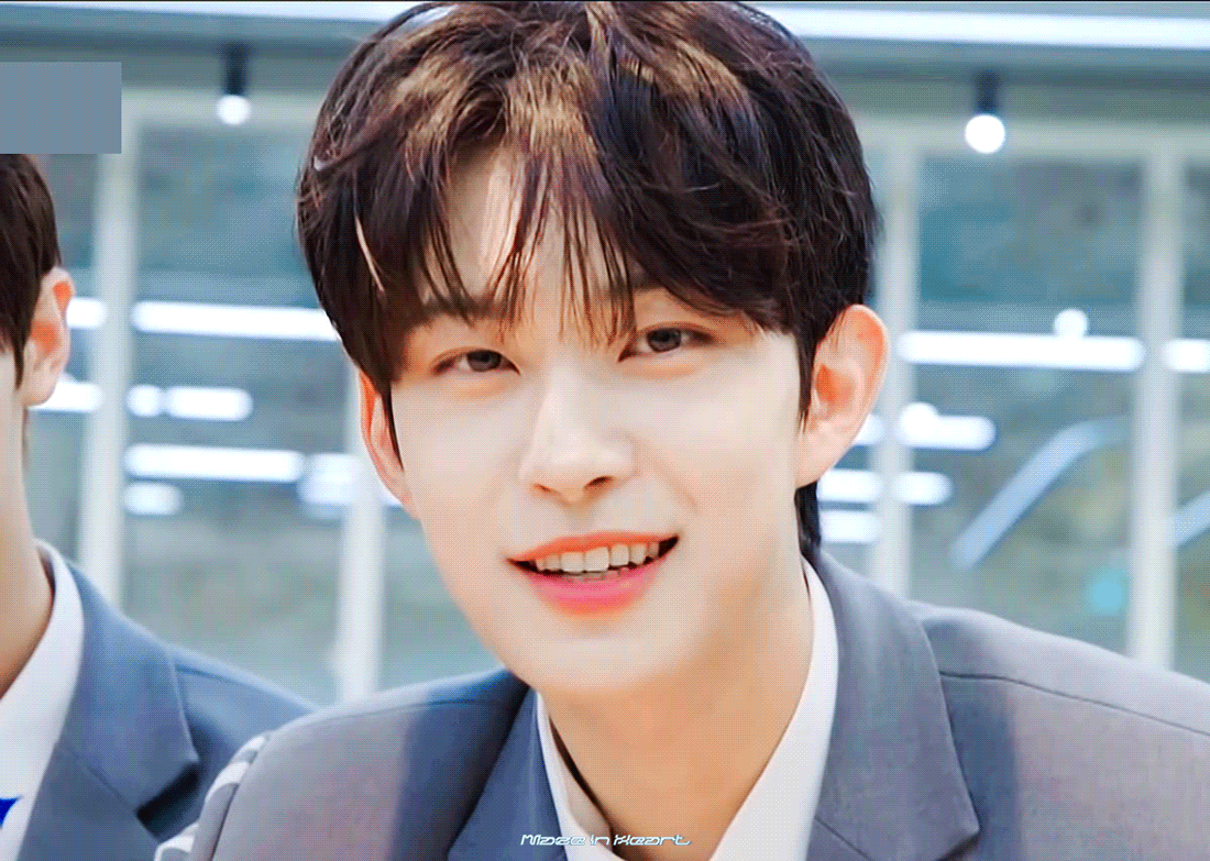 팬들 사이 메이크업vs생얼로 얼굴 취향 갈리는 보2플 연습생 | 인스티즈