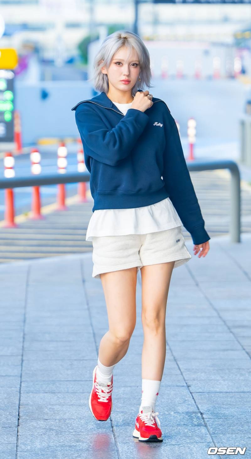 오늘자 매력 터진다는 전소미 출국패션 근황 | 인스티즈