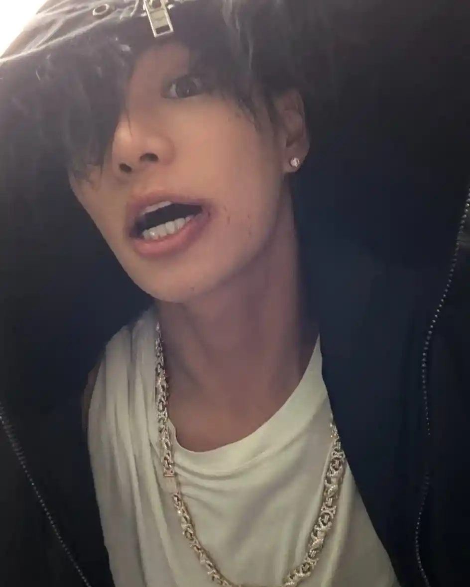 타잔 끼왼 끼른 이채원 셀카 (2) webp 공유 | 인스티즈