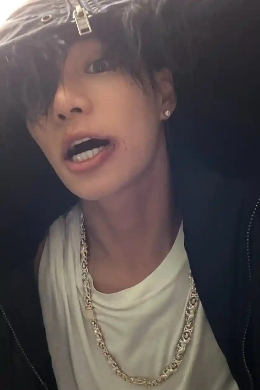 타잔 끼왼 끼른 이채원 셀카 (2) webp 공유 | 인스티즈