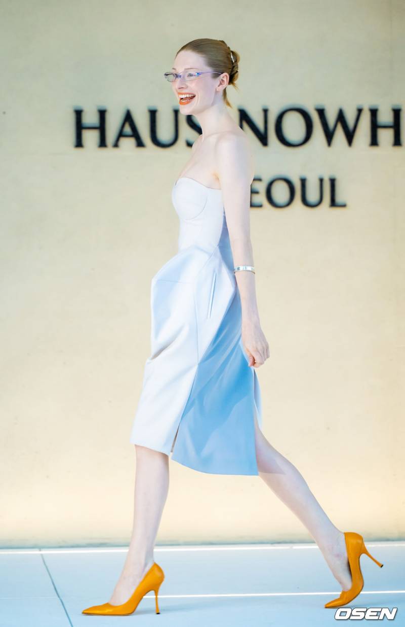 현재 해외에서 조롱당하고있는 젠틀몬스터 행사..JPG | 인스티즈