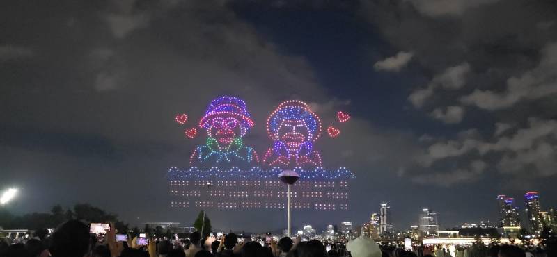 현재 기술력 말 나오는 케데헌 서울 드론쇼 퀄..JPG | 인스티즈