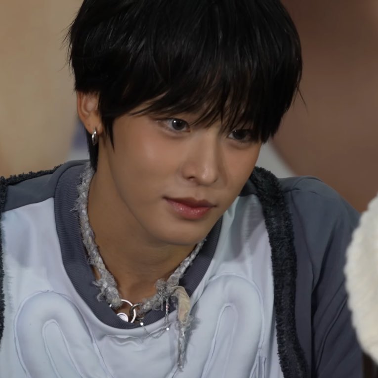 [잡담] 리쿠 피부톤 좋아죽겠음……… | 인스티즈