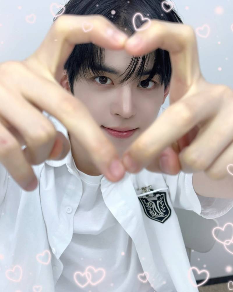 현재 팬들 반응 좋다는 남돌 해외 프로모 비하인드 사진 | 인스티즈