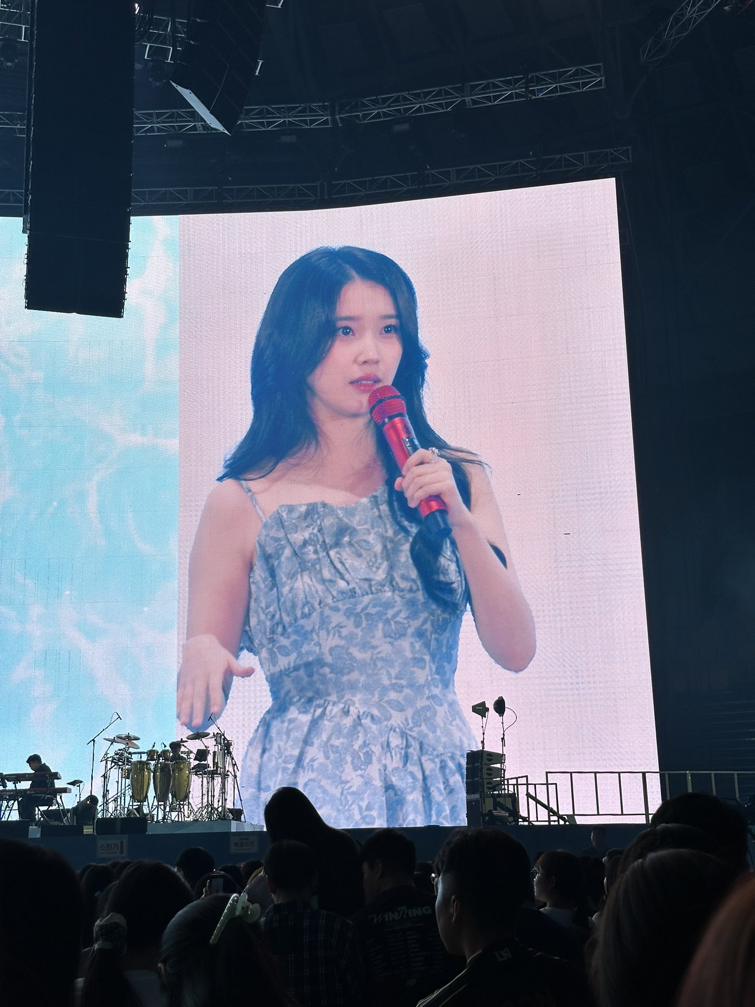 [잡담] 헐 아이유 실시간 완전 초미녀임 | 인스티즈