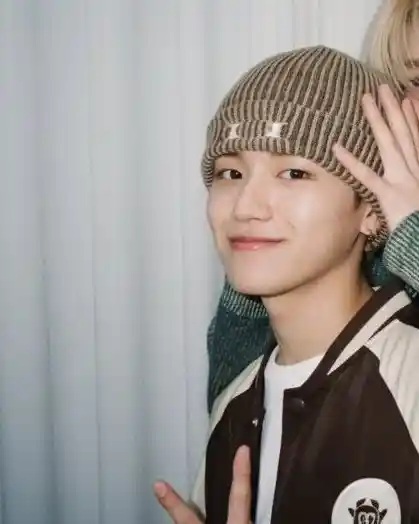 잏링잏 김이한 이상혁 포토회 폴라로이드 투샷 이상혁 링왼 링른 김이한 햔왼 햔른 개인샷 (16) webp 공유 | 인스티즈