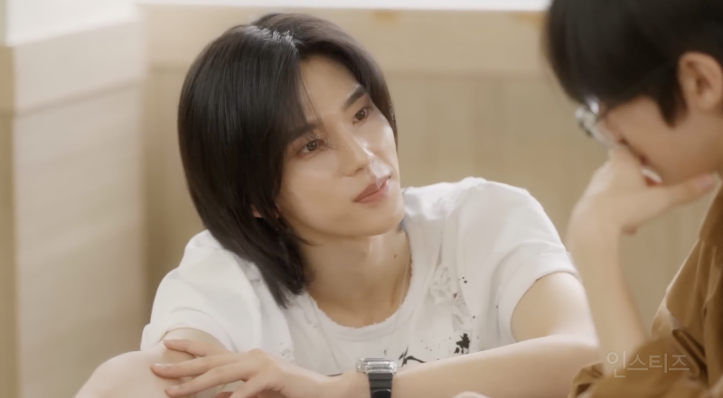 잘생긴 남자가 미술학원 모델로 온다면..? | 인스티즈