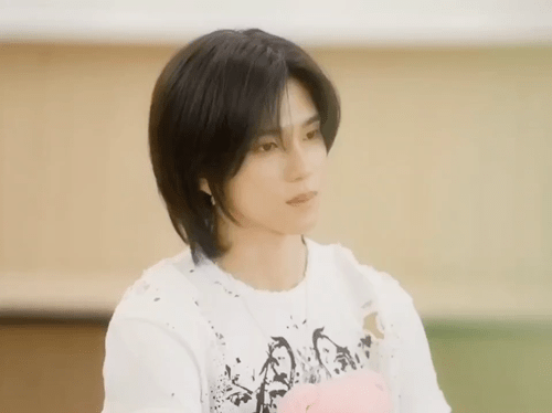 잘생긴 남자가 미술학원 모델로 온다면..? | 인스티즈