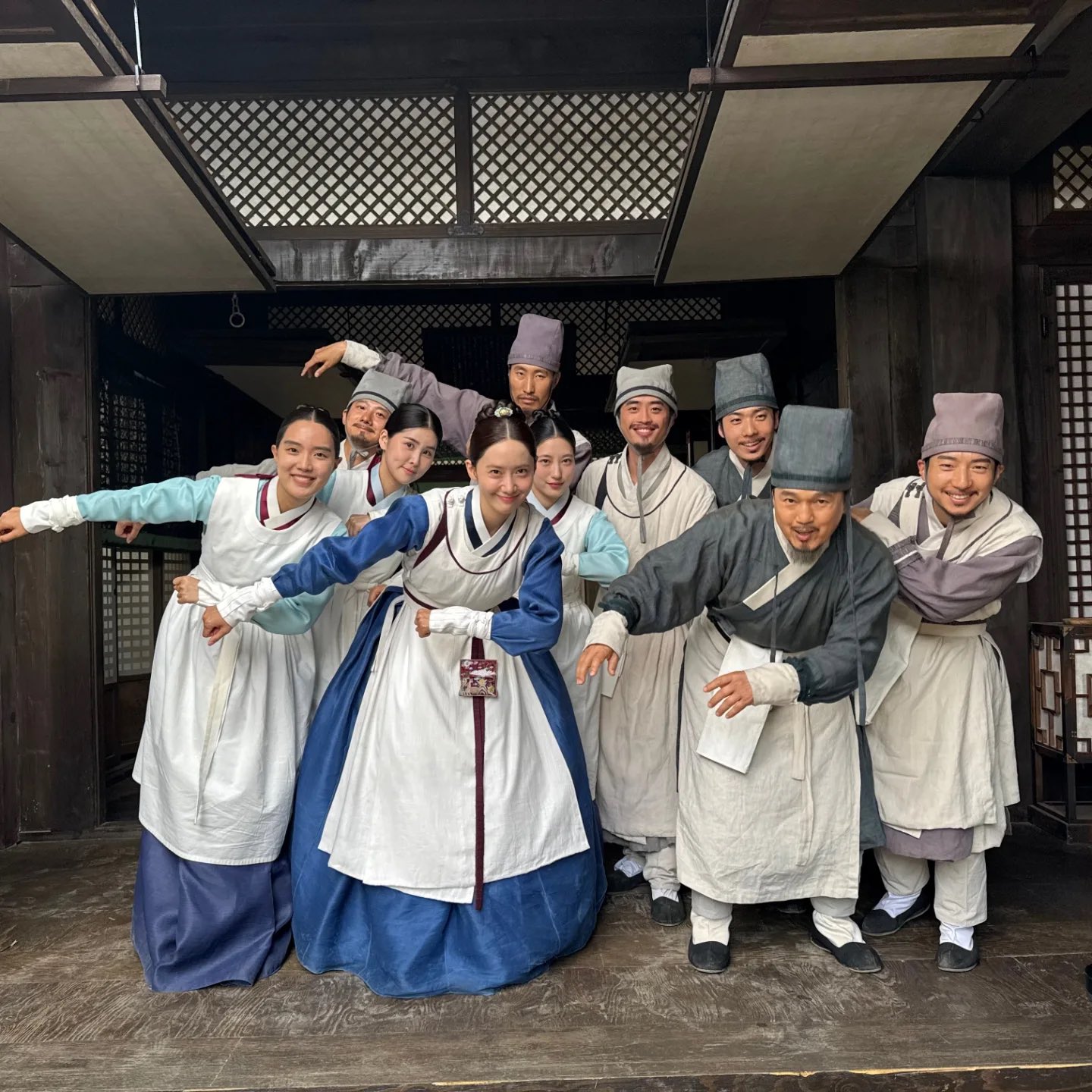 [잡담] 오늘도 합니다 출석체크! 폭셰들아 📢 | 인스티즈