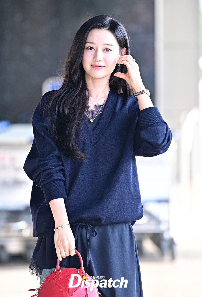 [잡담] 오늘자 김지원 출국 | 인스티즈