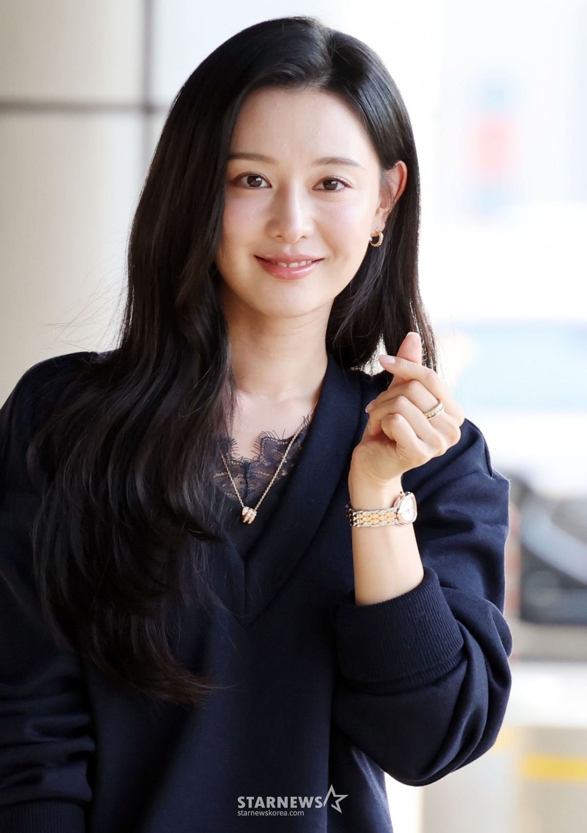 [잡담] 오늘자 김지원 출국 | 인스티즈