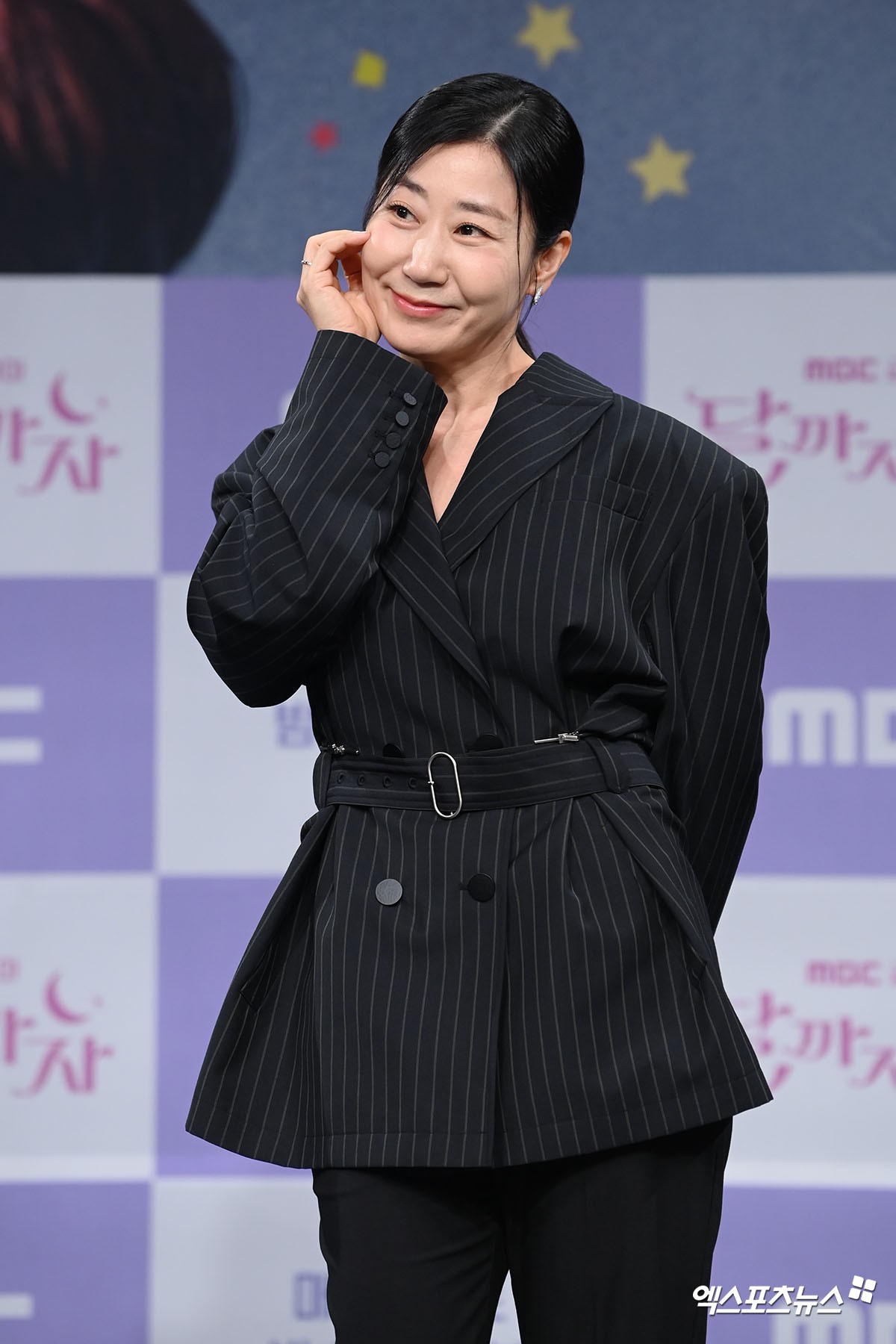 [잡담] 달까지 가자 제작발표회 포토타임 이선빈,라미란,조아람,김영대 | 인스티즈