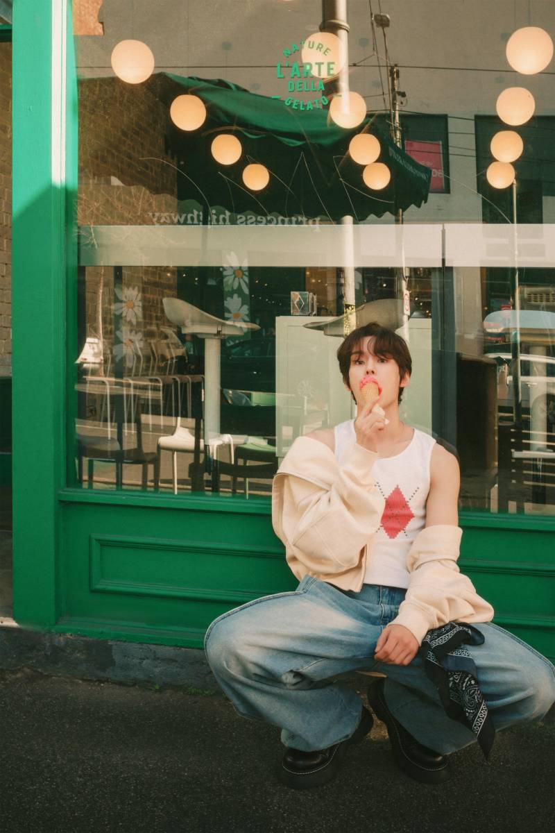 윤서빈 신곡 'Strawberry Candy' 콘셉트 포토 #1 | 인스티즈