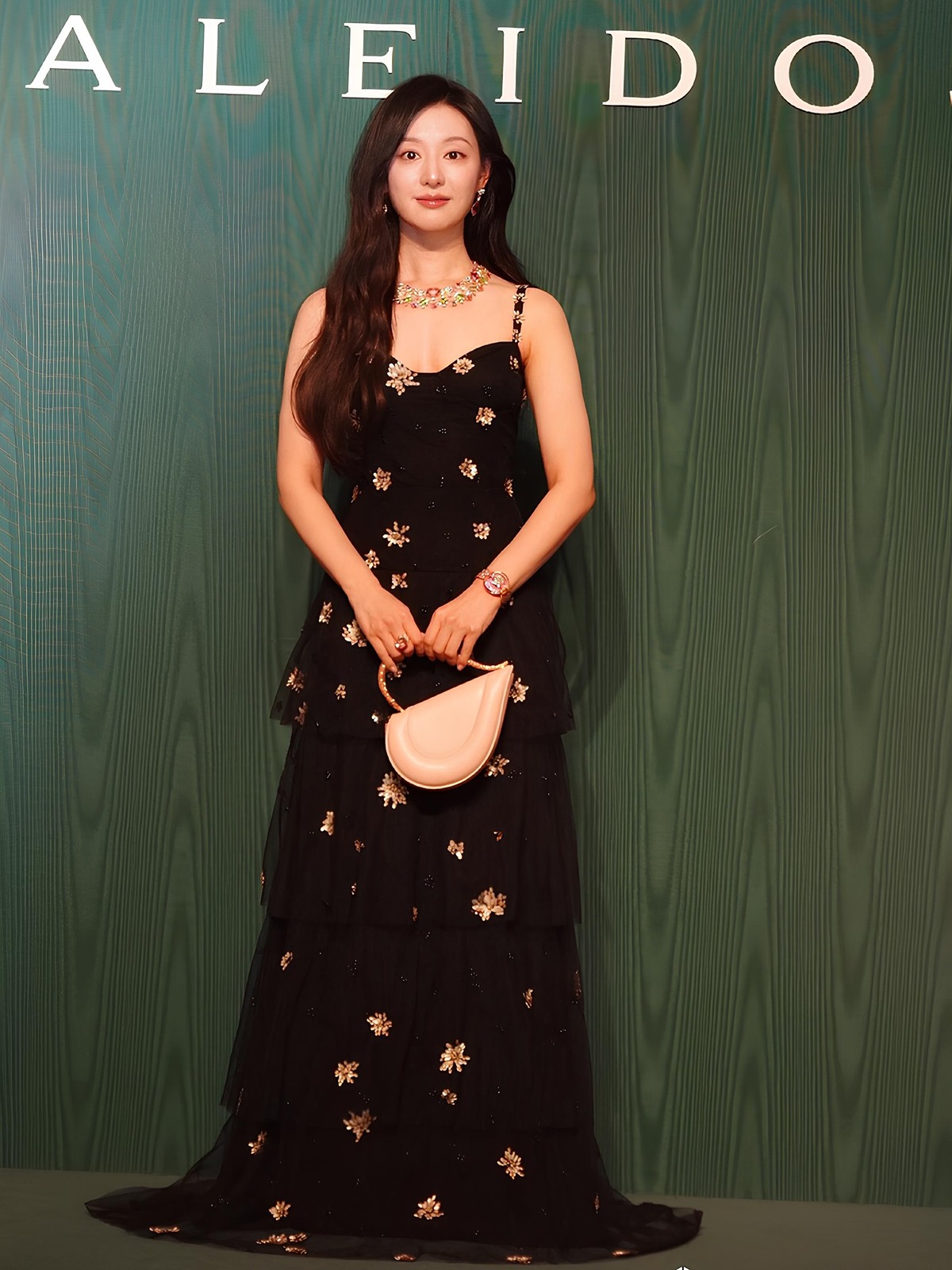 [잡담] 김지원 불가리 칼레이도스 전시 오프닝 포토윌 (어제 도쿄 행사) | 인스티즈