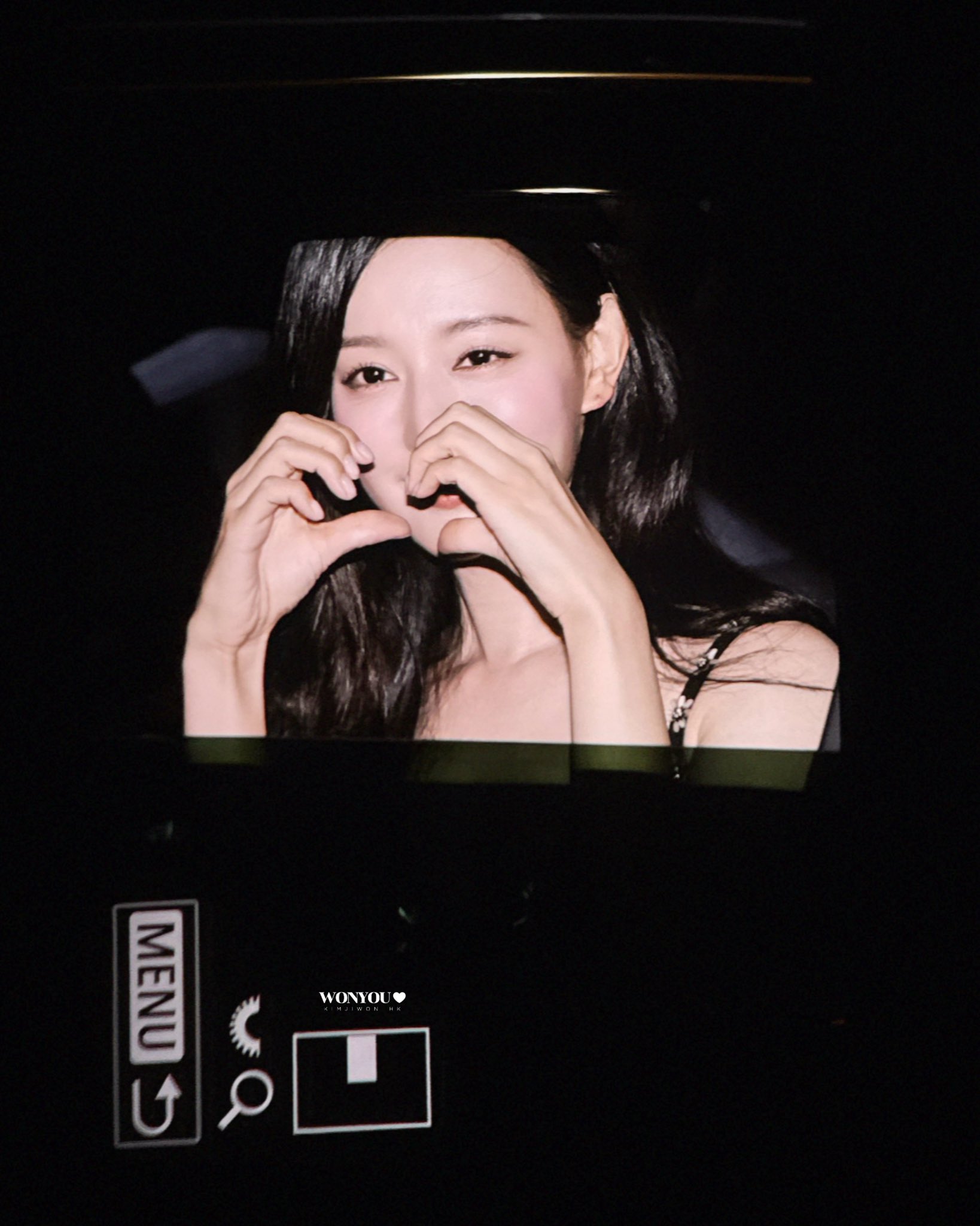 [잡담] 250916 도쿄 불가리 행사 끝나고 퇴근한 김지원 프리뷰 | 인스티즈