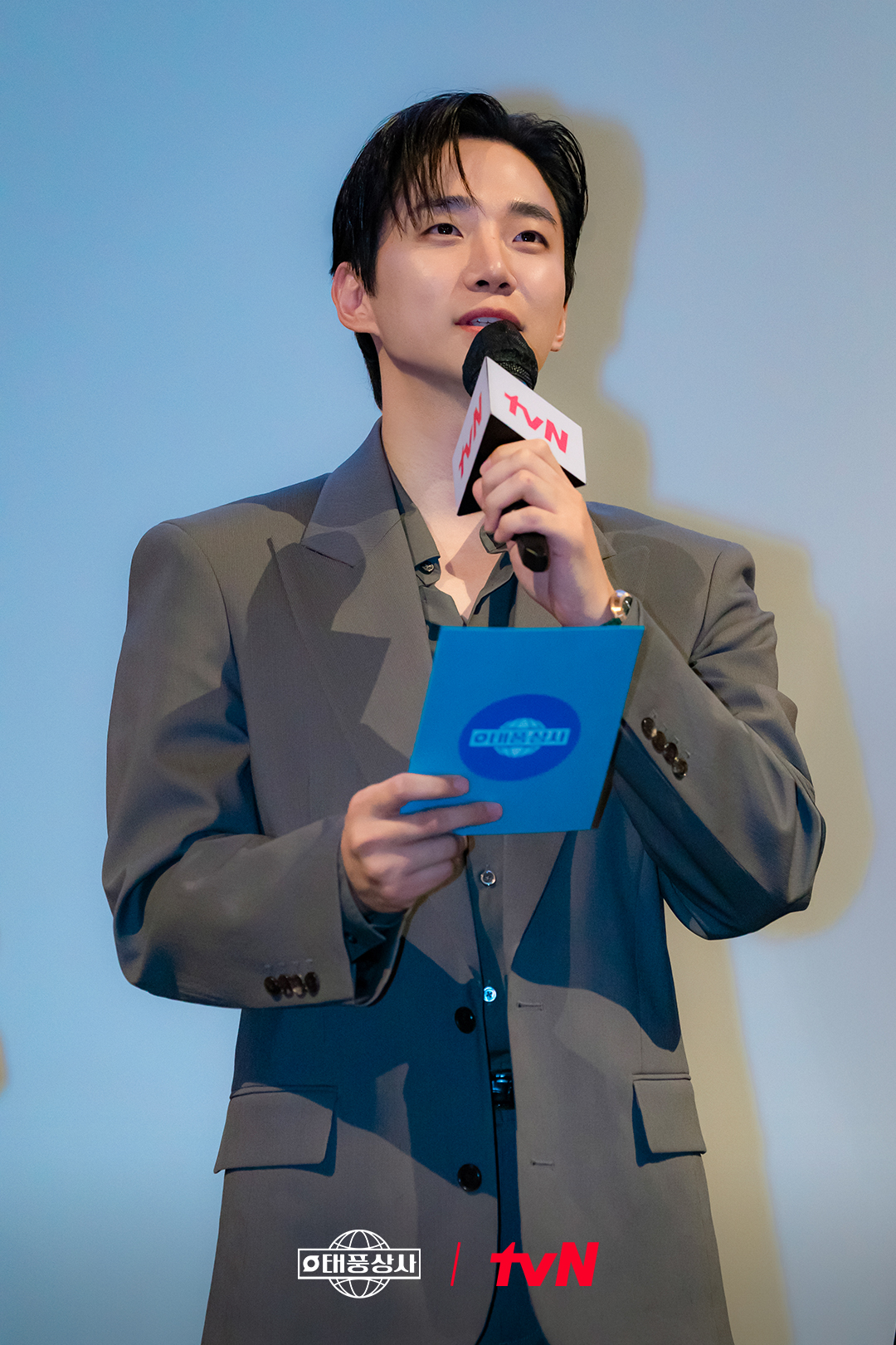 [잡담] 태풍상사 강태풍 사장님 미모가 미모하고 미모도 미모인데?태풍상사 최고의 복지는 사장님 얼굴이다..♥ | 인스티즈