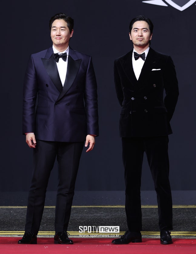 [잡담] 유지태 이진욱 수트 핏 최고다 | 인스티즈