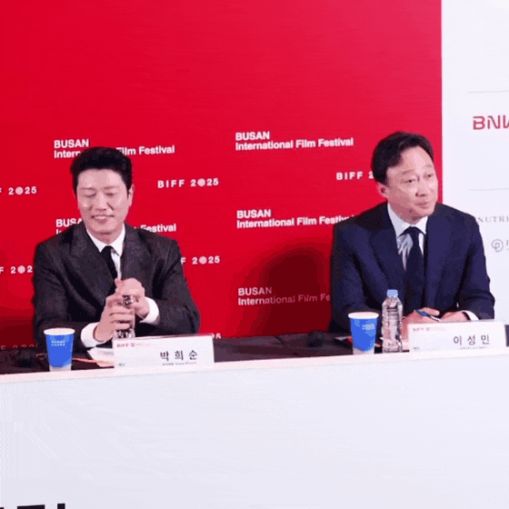 부국제 기자회견장에서 사고친 박희순 | 인스티즈