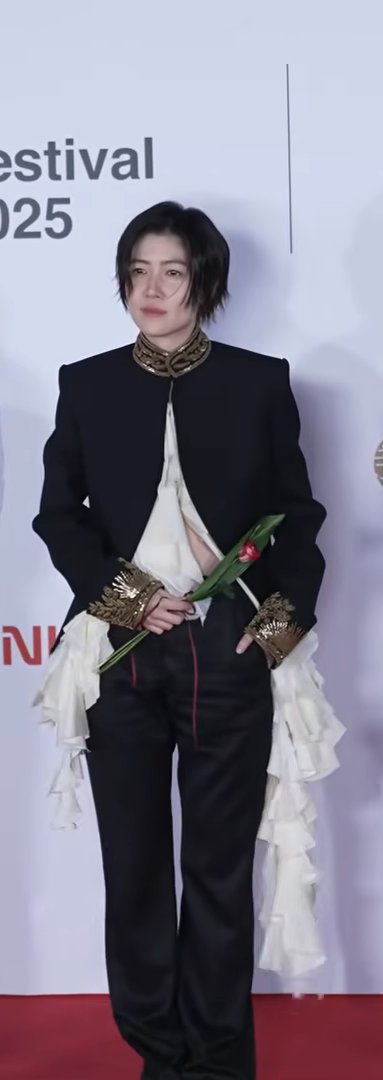 [잡담] 심은경 무슨 일본 남돌같다 | 인스티즈